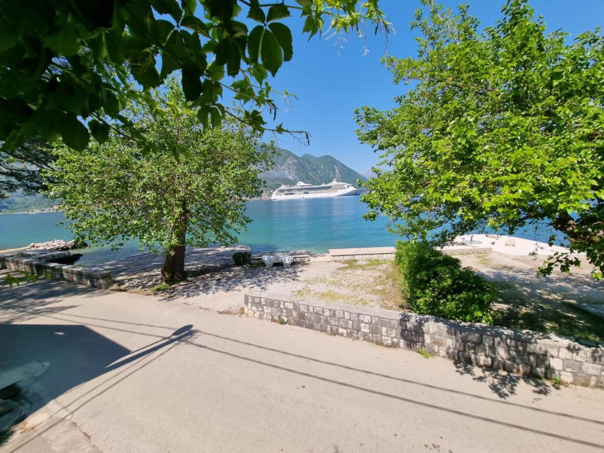 Apartment Jovan2,On The Beach With Free Wi-Fi Kotor Extérieur photo