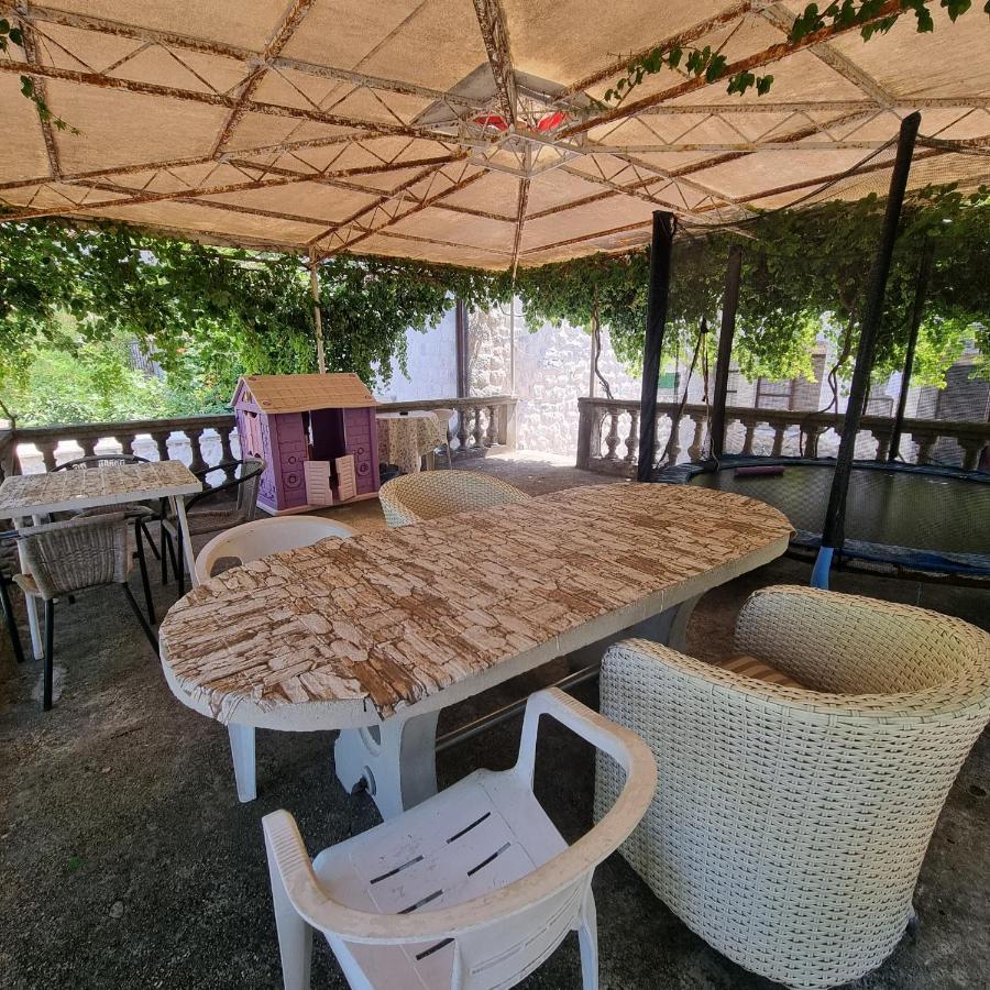 Apartment Jovan2,On The Beach With Free Wi-Fi Kotor Extérieur photo