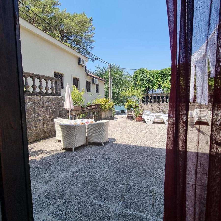 Apartment Jovan2,On The Beach With Free Wi-Fi Kotor Extérieur photo