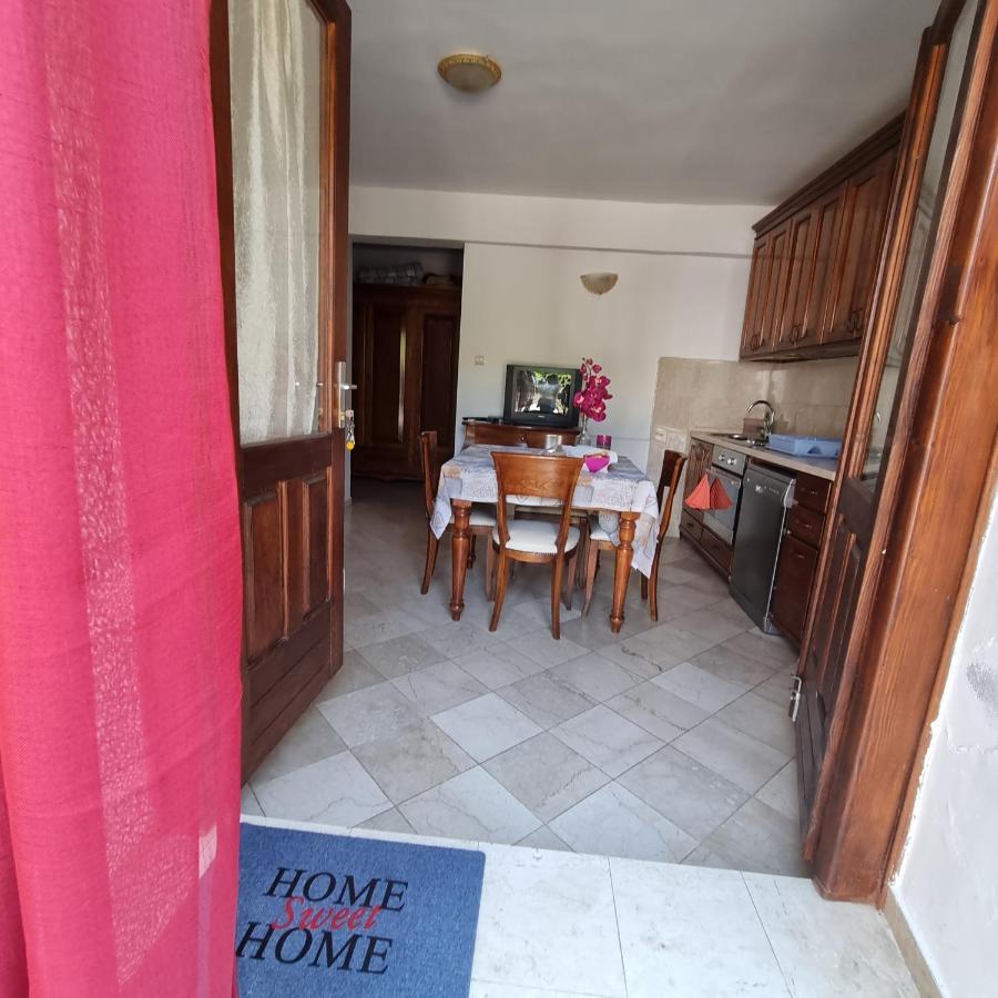 Apartment Jovan2,On The Beach With Free Wi-Fi Kotor Extérieur photo